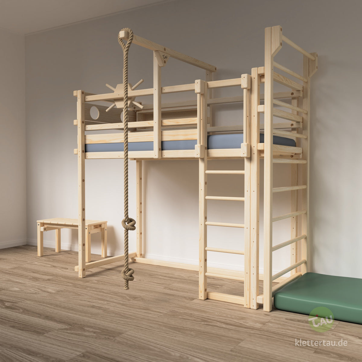 Piratenbett mit Sprossenwand und Einbauregal für oben von TAU Abenteuerbetten